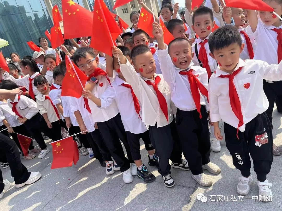 【践行活动】CCTV新时代栏目组“一颗红星永向党”----立宝践行教育公益行