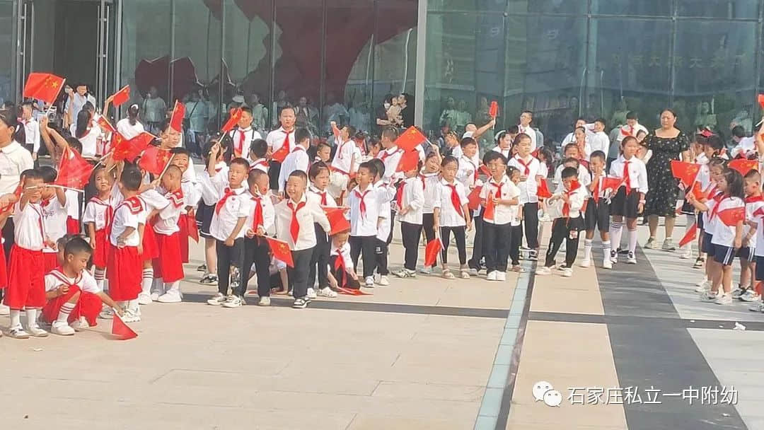 【践行活动】CCTV新时代栏目组“一颗红星永向党”----立宝践行教育公益行