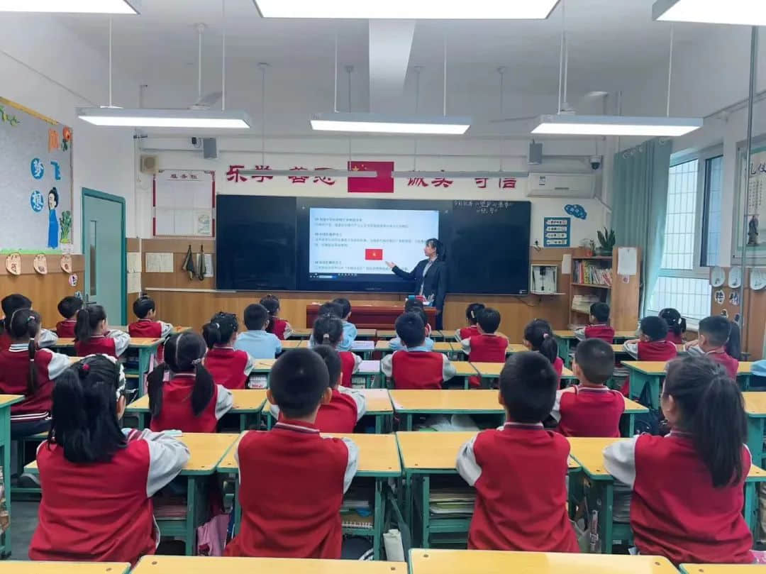 【立小•成长四礼】筑梦新时代 争做好队员｜石家庄私立一中附属小学2022级入队仪式