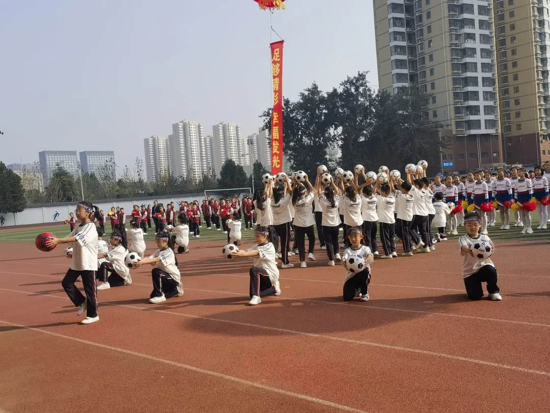 【立小•荣耀时刻】活力足球 闪亮立娃 | 高新区青少年足球训练基地授牌仪式