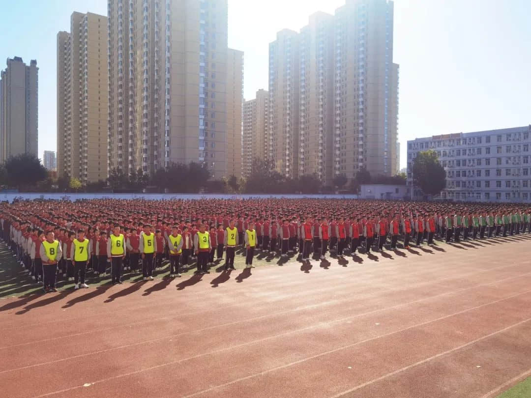 消防演练始于心 防患未然始于行丨私立一中消防安全应急疏散演练