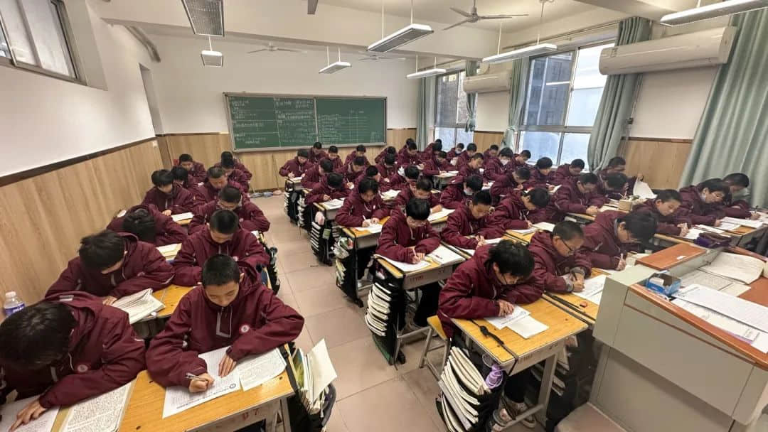 “语”你有约 “文”采飞扬丨第二届学生作文大赛圆满完成