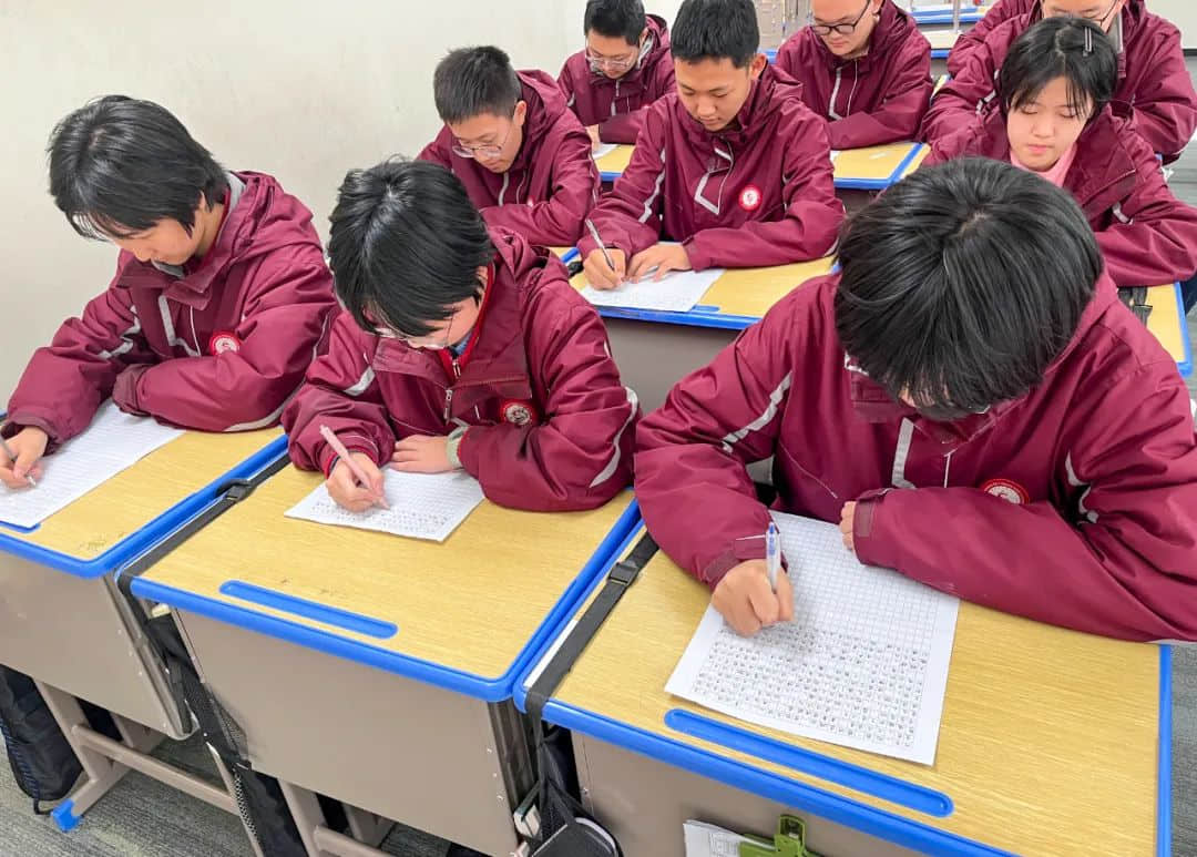 “语”你有约 “文”采飞扬丨第二届学生作文大赛圆满完成