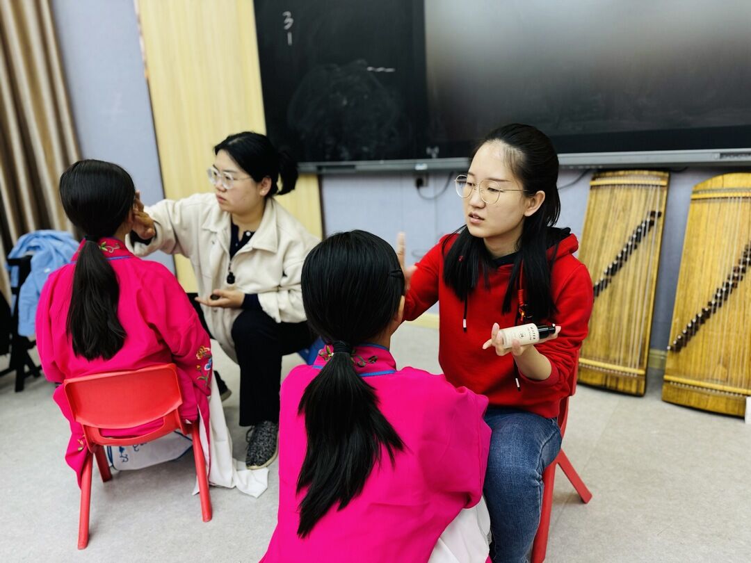 【立小•五立德育】艺起舞动 国韵生香︱高新区运动会立小大型戏曲操纪实