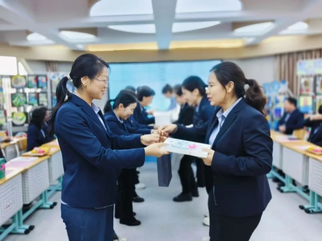 【立小•教学】青蓝同心促成长 薪火相传育桃李｜“青蓝工程”师徒结对