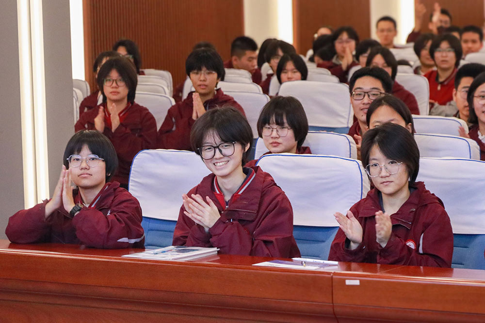 青少年也能有大格局丨中国传媒大学张鹂教授到我校开展专题讲座