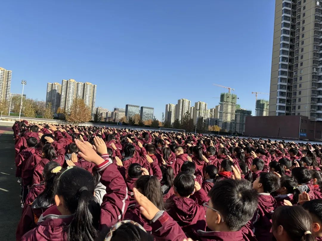 【立小 • 思政】弘扬法治精神 共筑法治校园｜法治主题升旗仪式