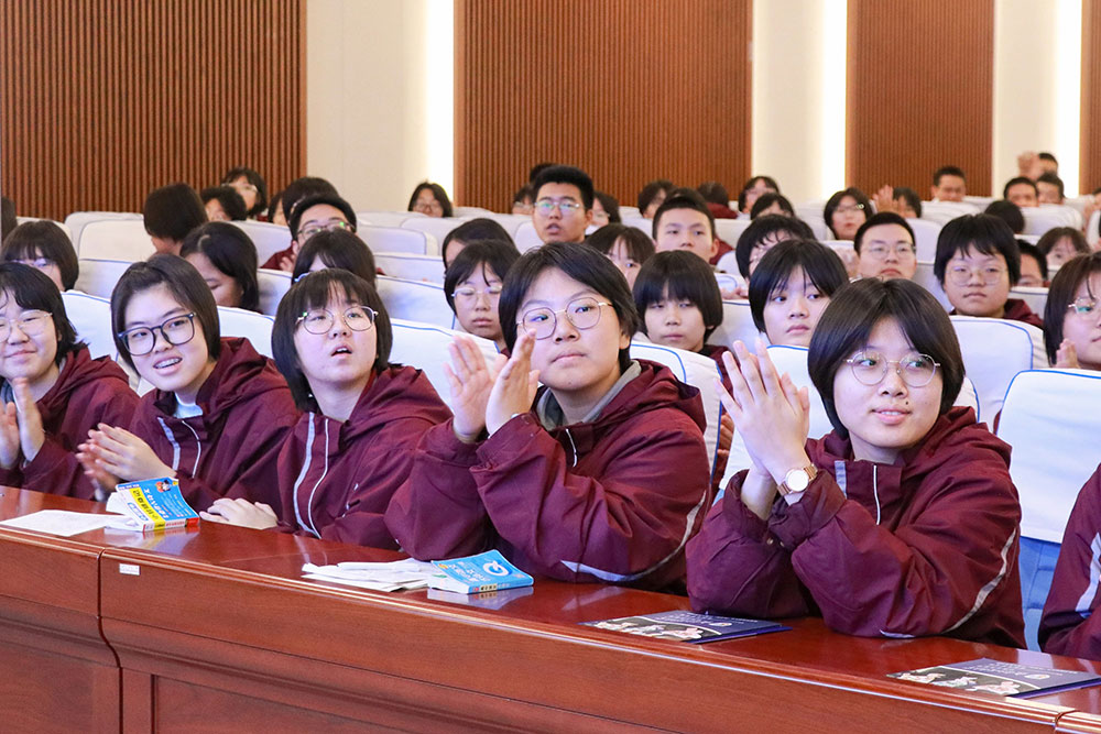 规划多元途径 引领国际视野丨北京外国语大学走进私立一中