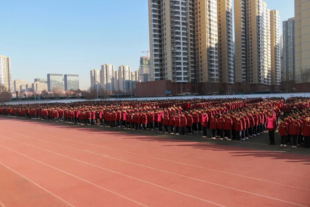 筑消防护盾 守校园安全丨石家庄私立第一中学开展消防演练