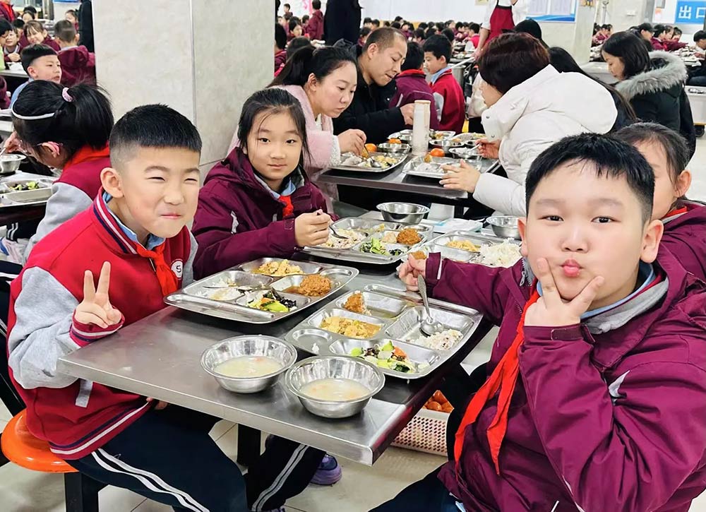 【立小 • 美食】美好“食”光 与爱同在 | 春季家长陪餐侧记