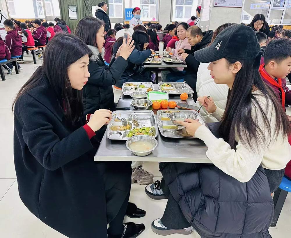 【立小 • 美食】美好“食”光 与爱同在 | 春季家长陪餐侧记