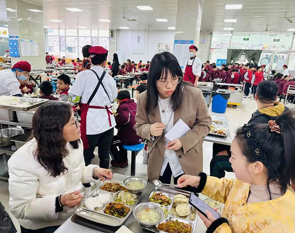 【立小 • 美食】美好“食”光 与爱同在 | 春季家长陪餐侧记
