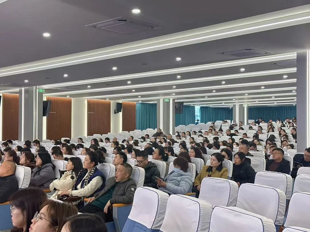 【立小 • 家校共育】家校携手同行 合力护航成长 | 小初衔接家长学校侧记