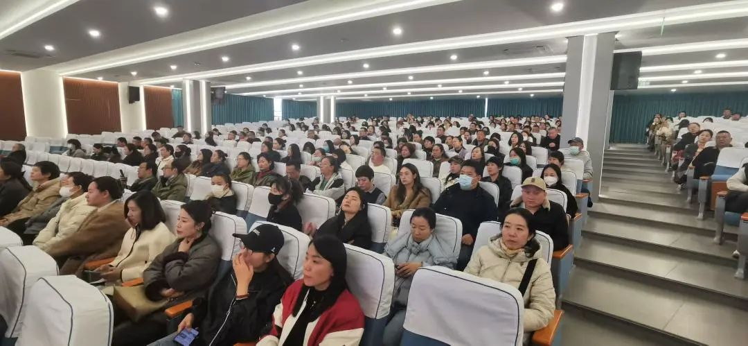 【立小 • 家校共育】家校携手同行 合力护航成长 | 小初衔接家长学校侧记