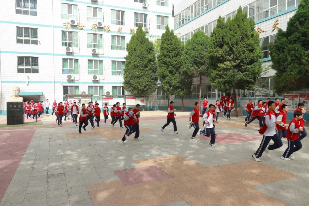 筑牢安全防线 守护生命校园丨我校举行4月份消防应急疏散演练