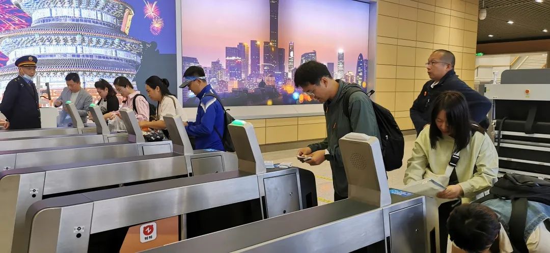 【立小 • 毕业】嘿，小侠们的“京”彩旅行来啦~｜小初衔接部毕业活动纪实