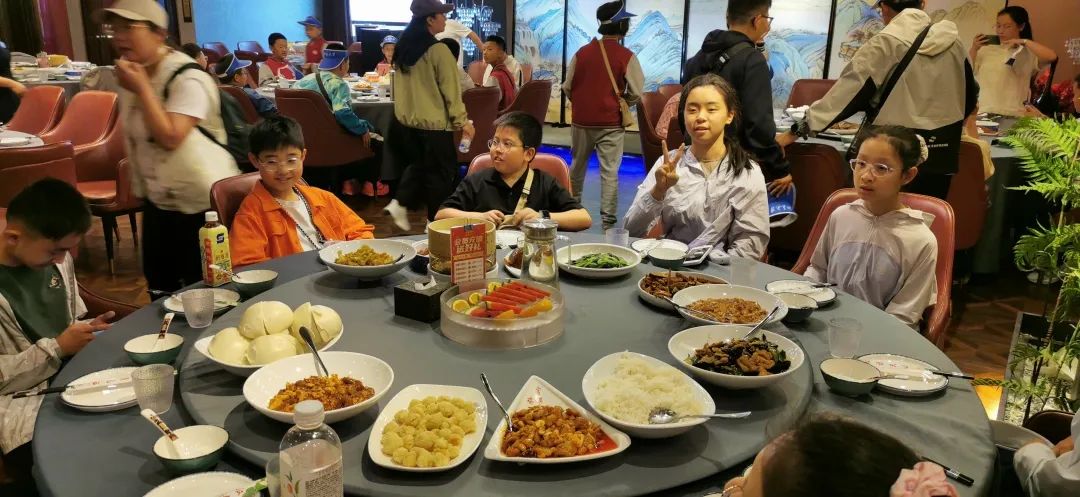 【立小 • 毕业】嘿，小侠们的“京”彩旅行来啦~｜小初衔接部毕业活动纪实