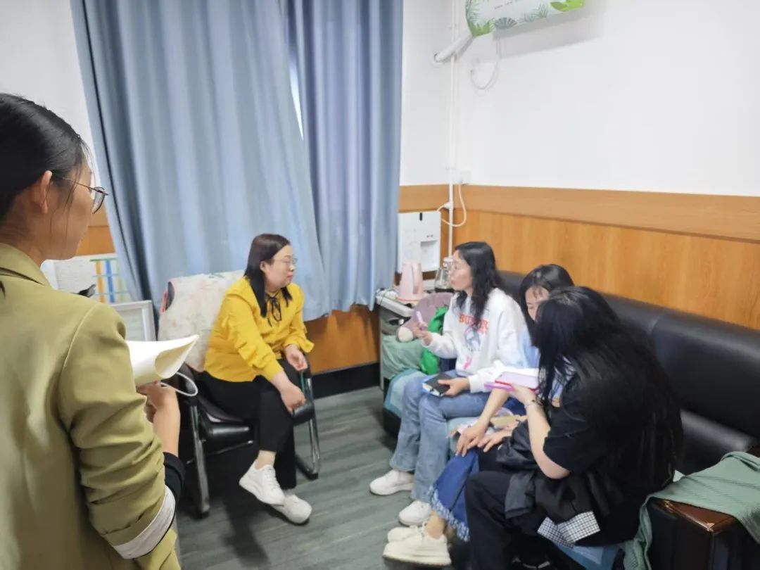 【立小 • 教学】双语辩课展英姿 笔绘丹青共争辉｜区教师素质赛活动纪实〈二〉