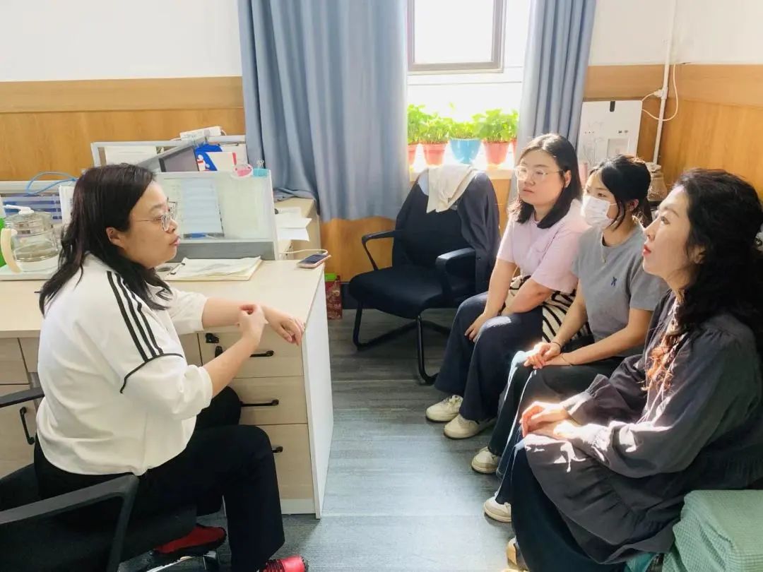 【立小 • 教学】双语辩课展英姿 笔绘丹青共争辉｜区教师素质赛活动纪实〈二〉