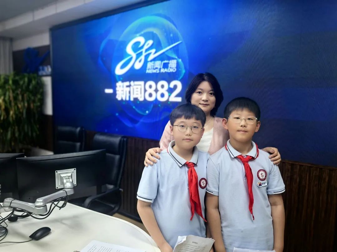 【立小•聚光灯】师生共绘历史长卷 解锁新时代育人密码｜立小师生做客石家庄新闻广播
