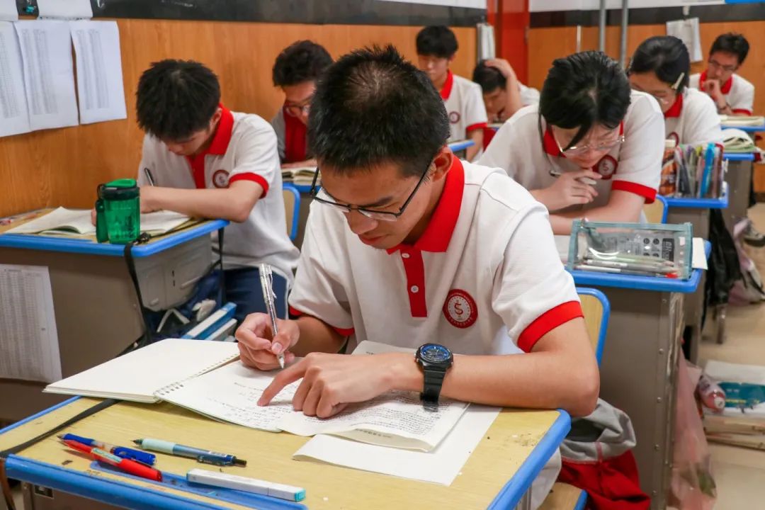 高考倒计时，我们陪你全力以赴​！