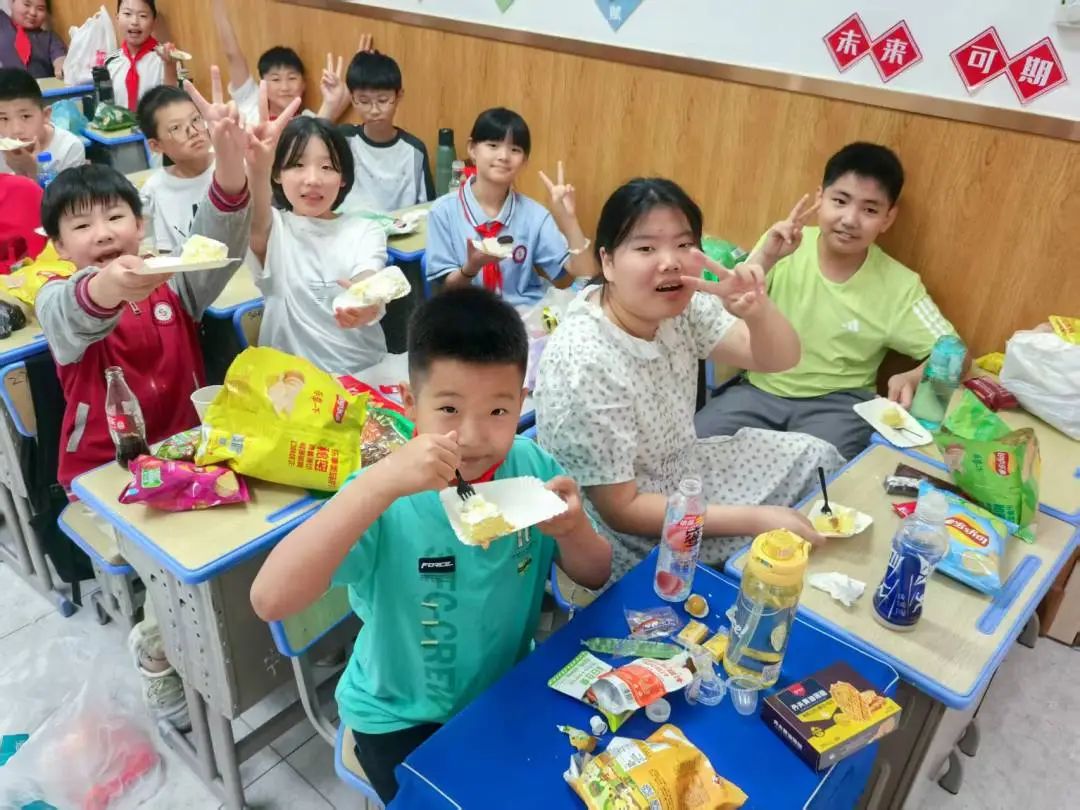 【立小•儿童节】六一派对攻略：蛋糕零食已就位，速来开启甜蜜狂欢！