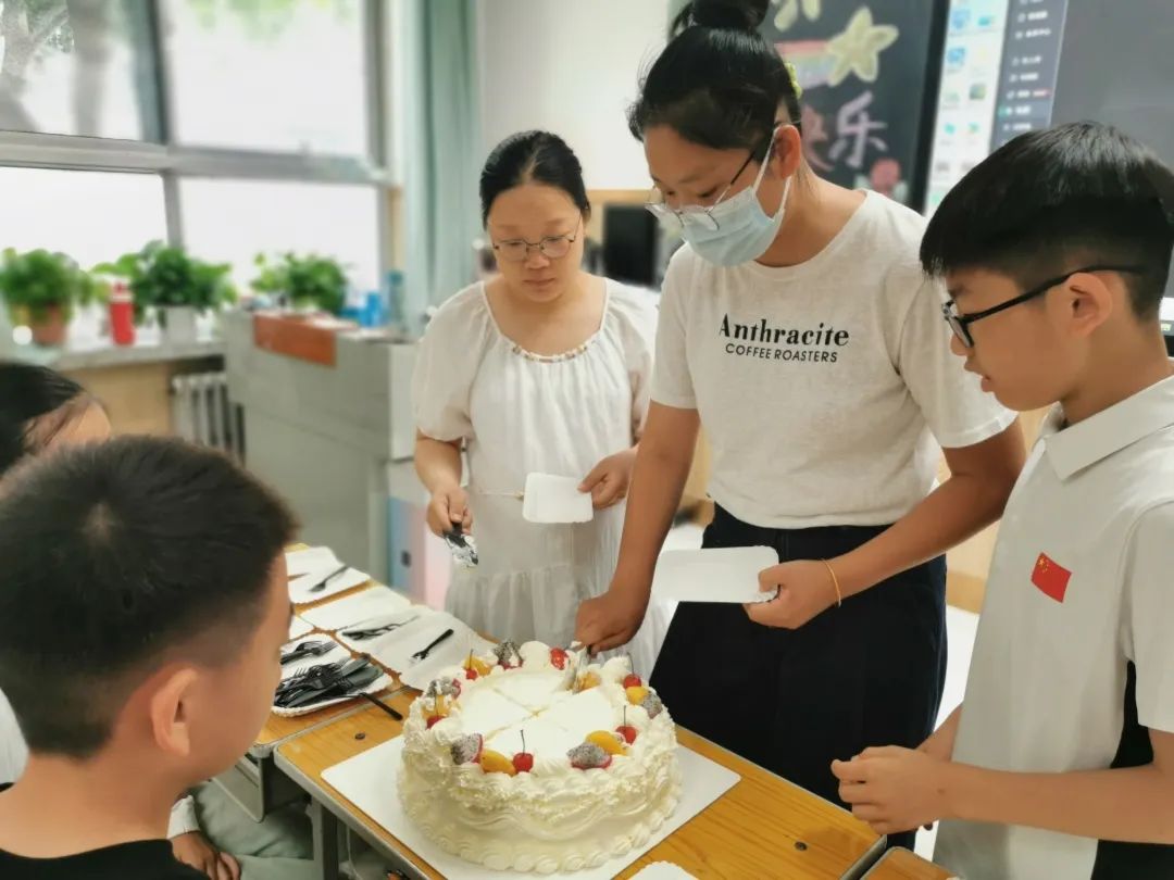 【立小•儿童节】六一派对攻略：蛋糕零食已就位，速来开启甜蜜狂欢！