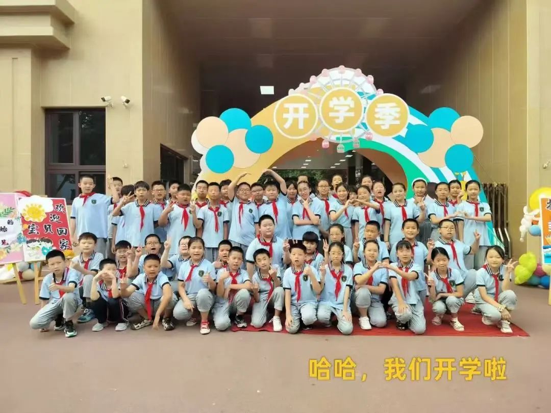 【立小 • 毕业季】青春回忆杀来袭~这波操作yyds！｜小初衔接部毕业成长纪