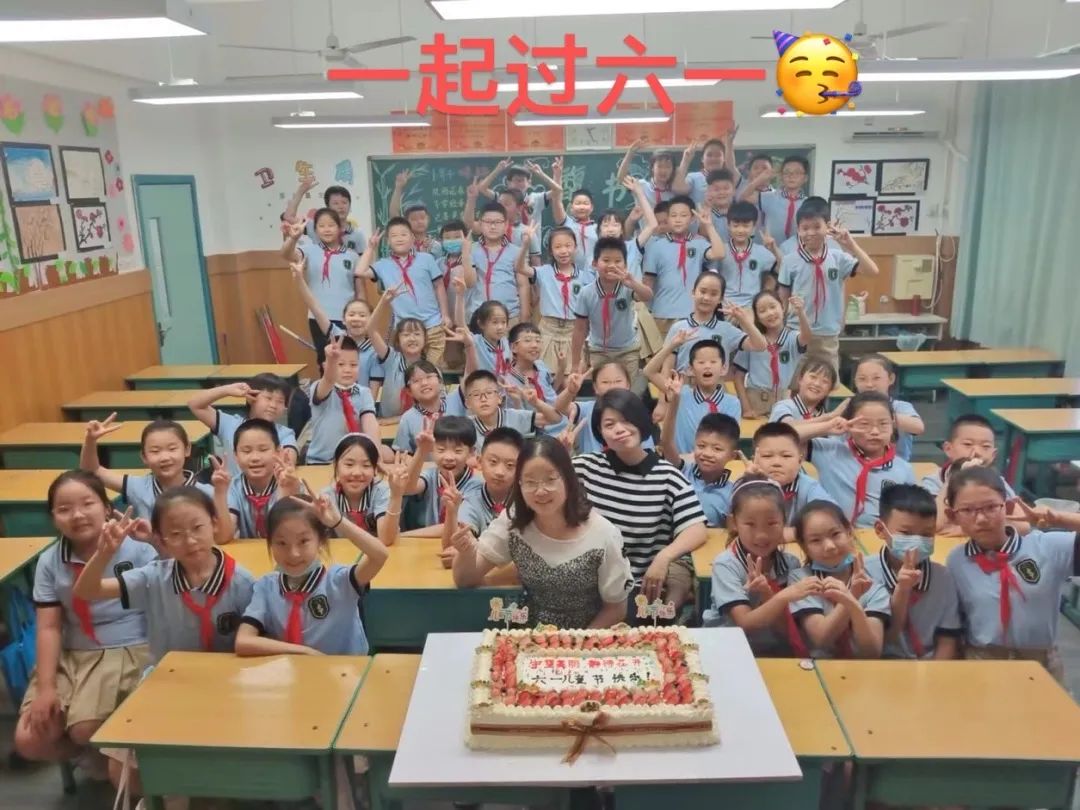 【立小 • 毕业季】青春回忆杀来袭~这波操作yyds！｜小初衔接部毕业成长纪
