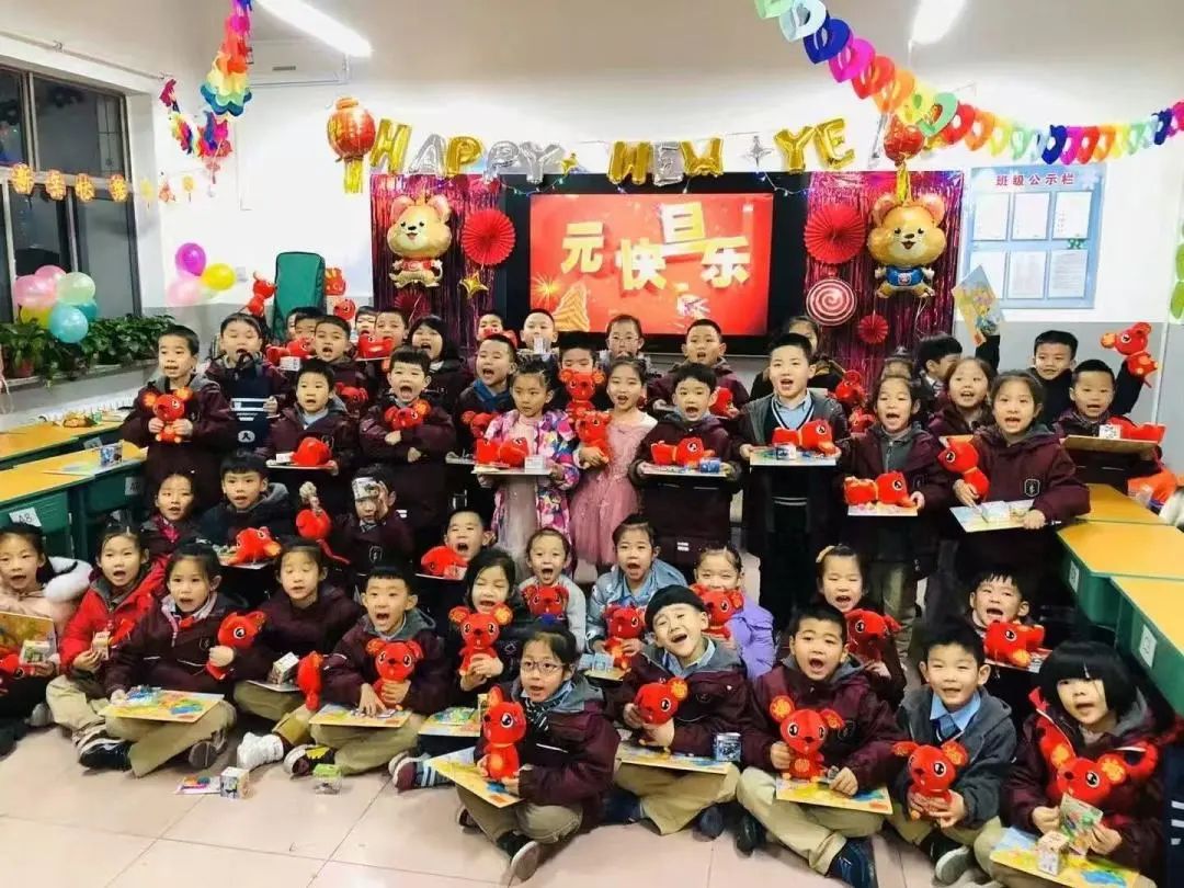 【立小 • 毕业季】青春回忆杀来袭~这波操作yyds！｜小初衔接部毕业成长纪
