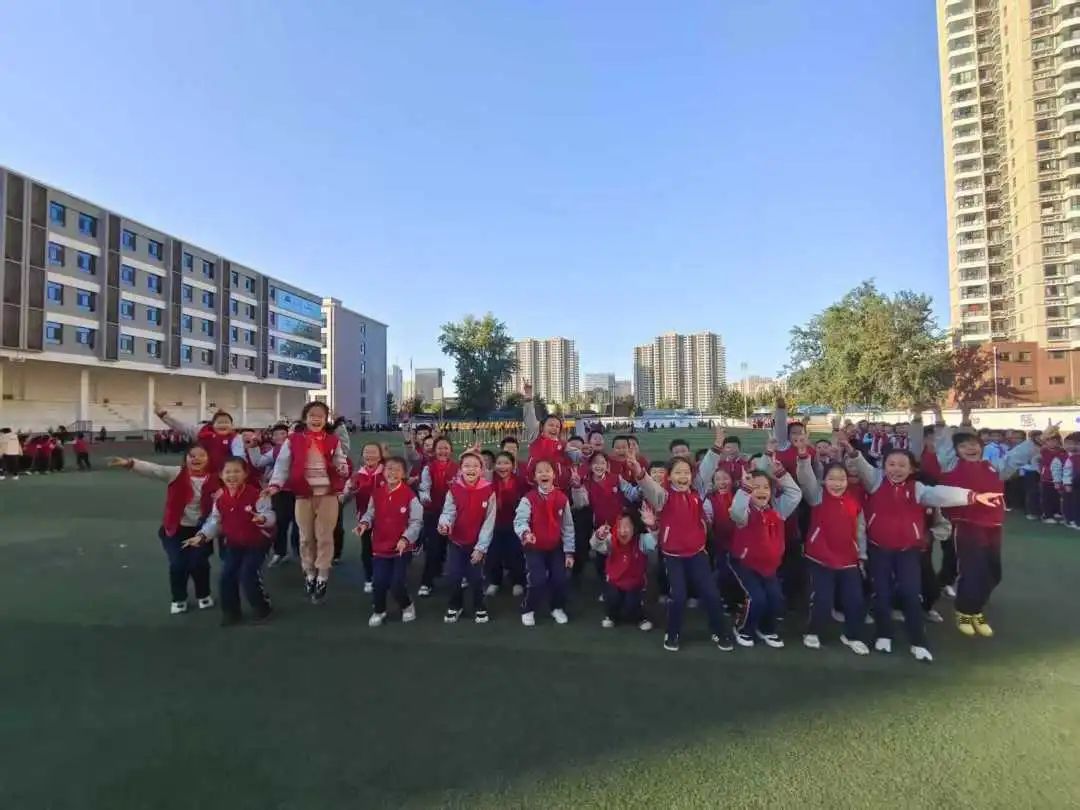 【立小 • 毕业季】青春回忆杀来袭~这波操作yyds！｜小初衔接部毕业成长纪