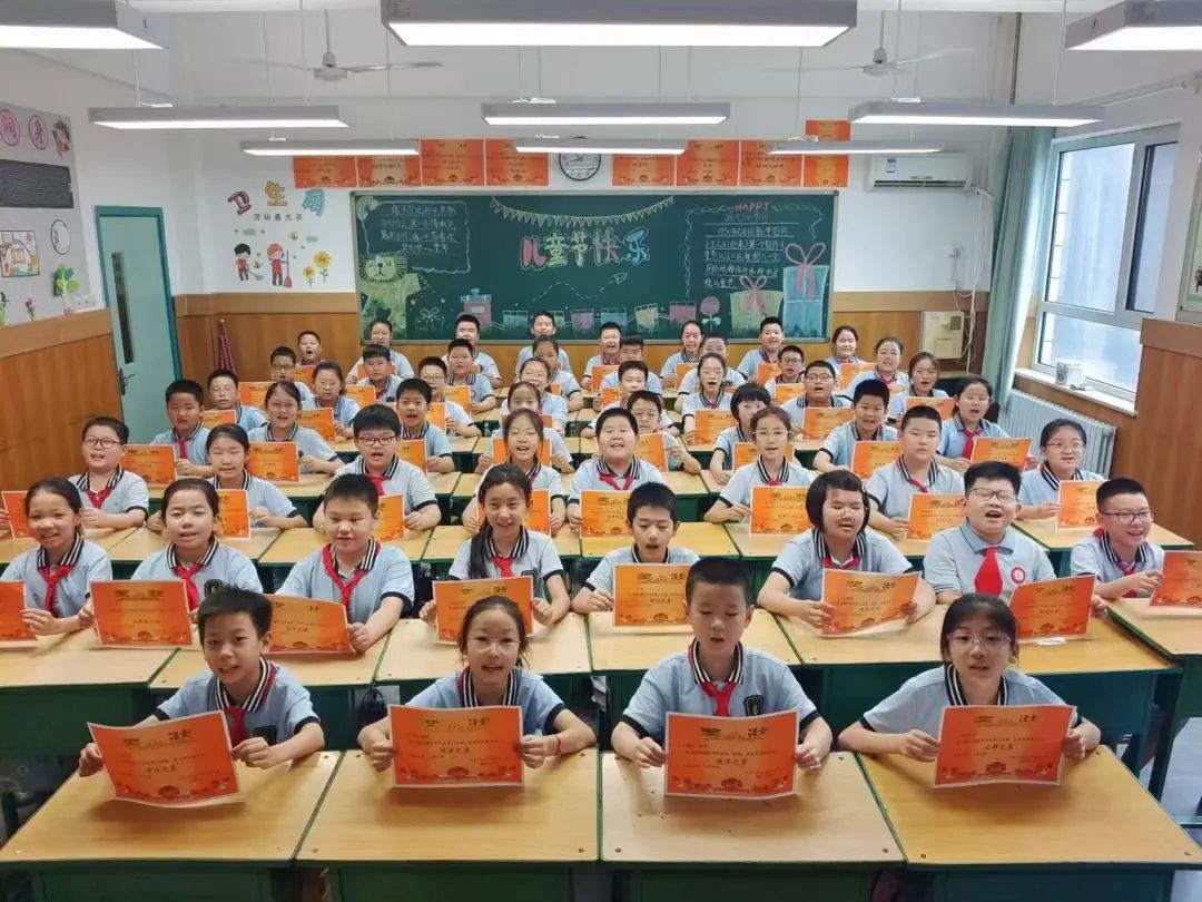 【立小 • 毕业季】青春回忆杀来袭~这波操作yyds！｜小初衔接部毕业成长纪