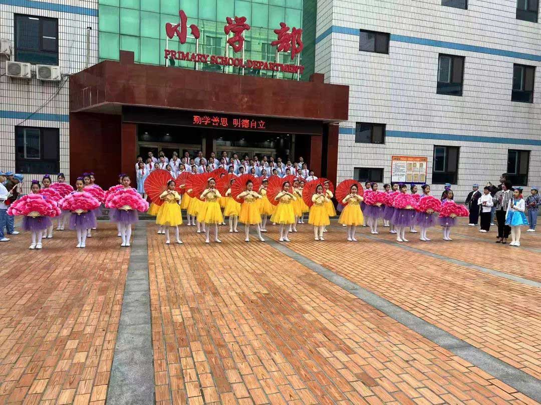 【立小 • 毕业季】青春回忆杀来袭~这波操作yyds！｜小初衔接部毕业成长纪