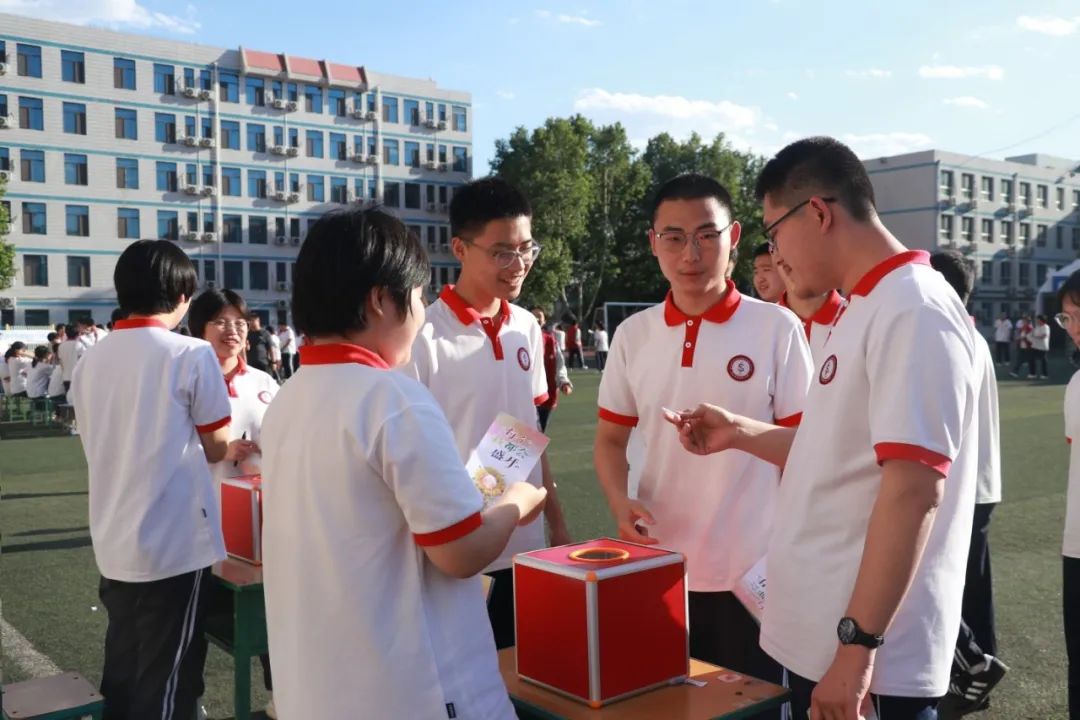 青春“心”动力 游园乐分享丨心理游园会圆满落幕，让爱点亮成长之路