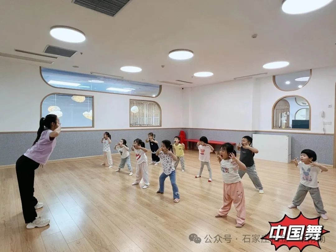 高效的师幼互动+精细的婴幼儿照护