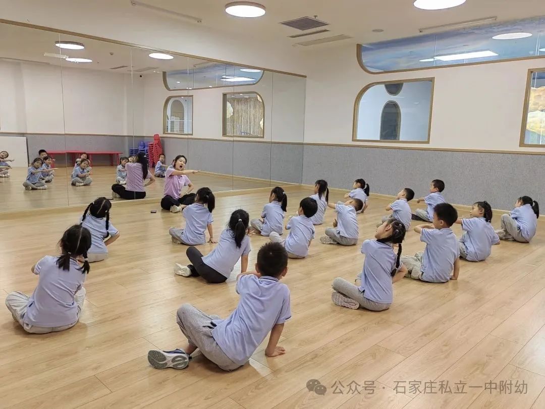 高效的师幼互动+精细的婴幼儿照护