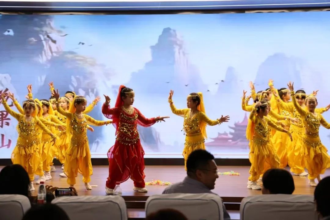 【立小 • 美育】律动与色彩 书写艺术盛宴的精彩答卷｜2025年上半年美育成果纪实