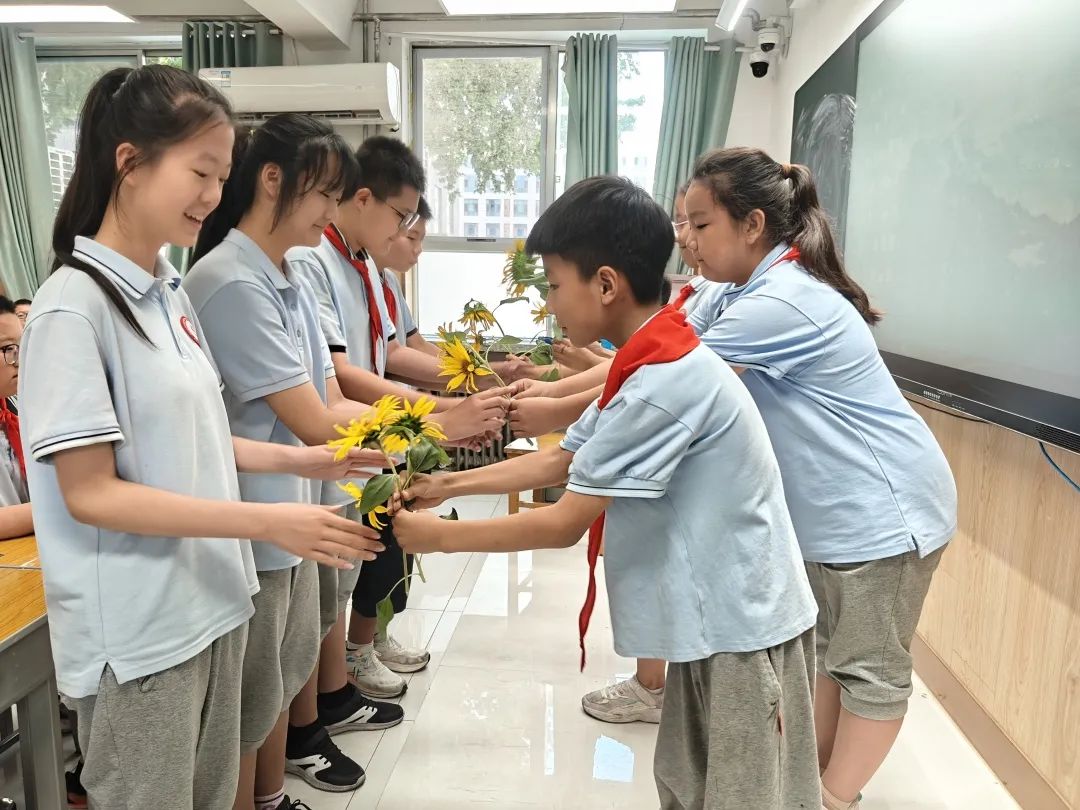 【立小•毕业季】少年有梦赴山海 逐光启航向未来｜2025届毕业盛典