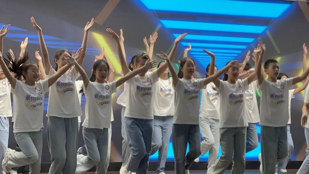 【立小•毕业季】少年有梦赴山海 逐光启航向未来｜2025届毕业盛典
