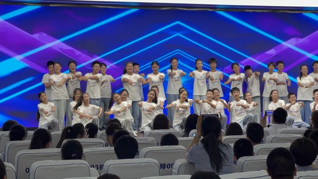 【立小•毕业季】少年有梦赴山海 逐光启航向未来｜2025届毕业盛典