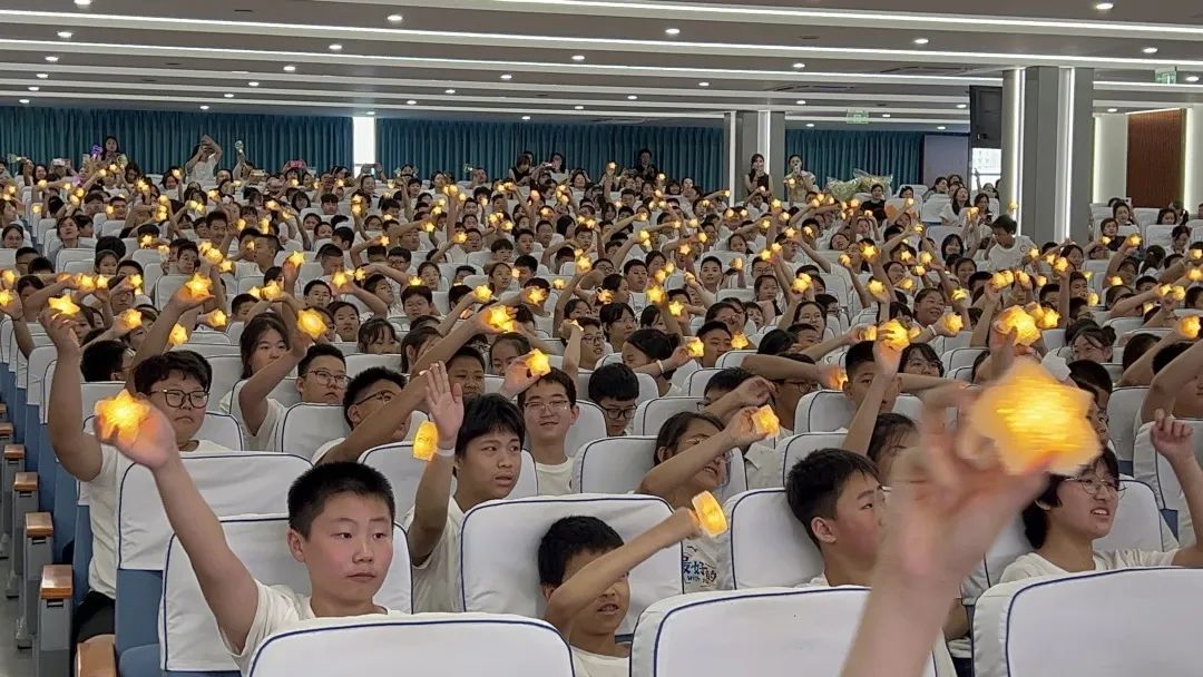【立小•毕业季】少年有梦赴山海 逐光启航向未来｜2025届毕业盛典