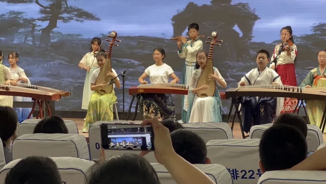 【立小•毕业季】少年有梦赴山海 逐光启航向未来｜2025届毕业盛典