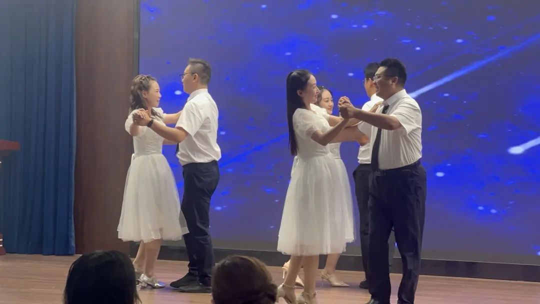 【立小•毕业季】少年有梦赴山海 逐光启航向未来｜2025届毕业盛典