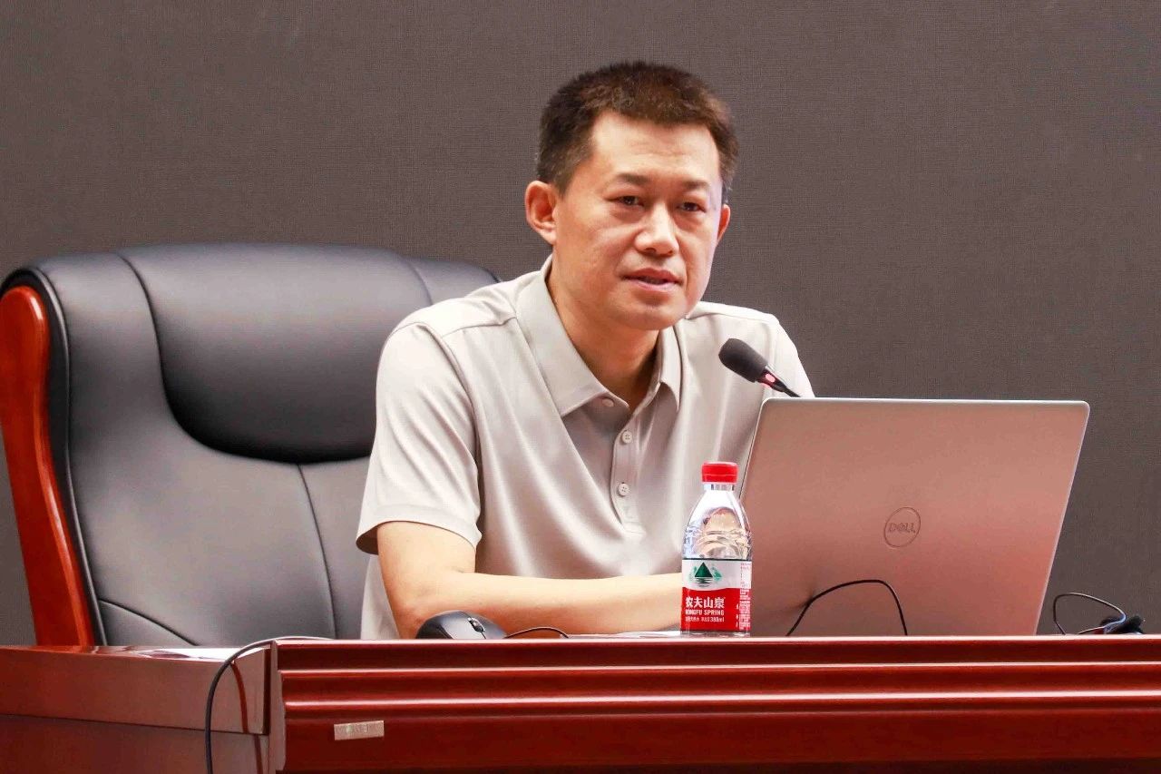 凝“新”聚力共奋进 砥砺同行谱新篇 丨石家庄私立第一中学2025年暑期全员培训大会隆重启幕