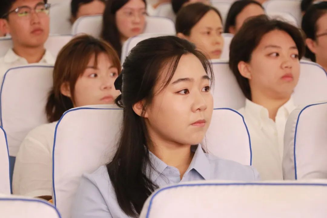凝“新”聚力共奋进 砥砺同行谱新篇 丨石家庄私立第一中学2025年暑期全员培训大会隆重启幕
