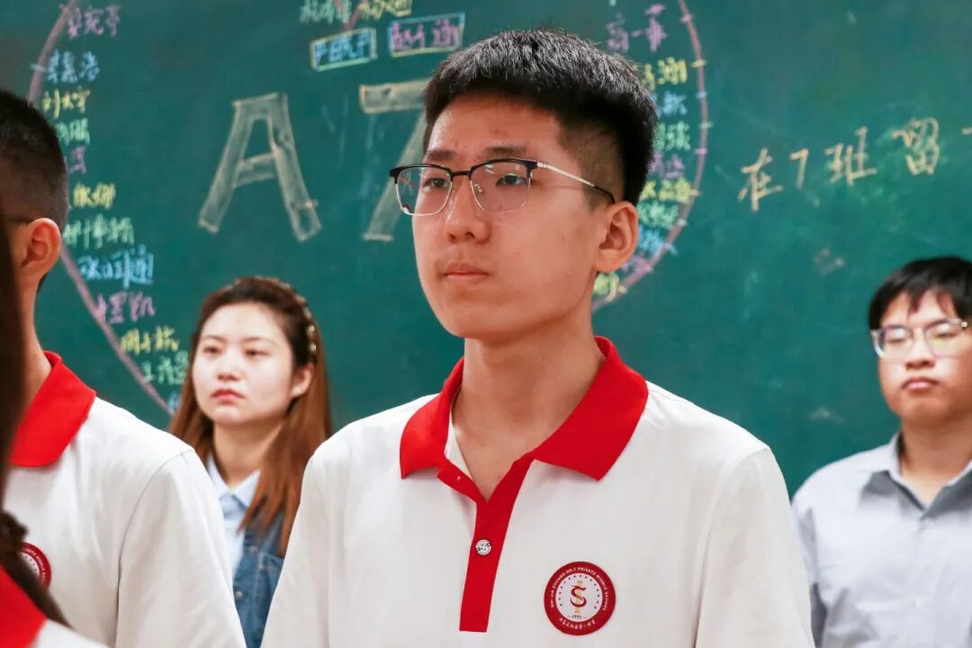 铁流震寰宇 热血映初心丨石家庄私立一中师生共观抗战胜利80周年阅兵盛况