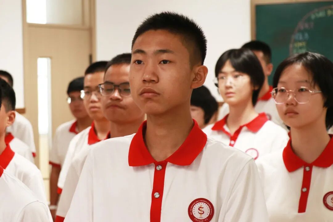 铁流震寰宇 热血映初心丨石家庄私立一中师生共观抗战胜利80周年阅兵盛况