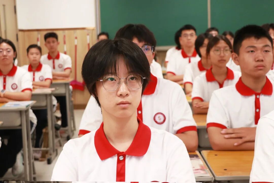 铁流震寰宇 热血映初心丨石家庄私立一中师生共观抗战胜利80周年阅兵盛况