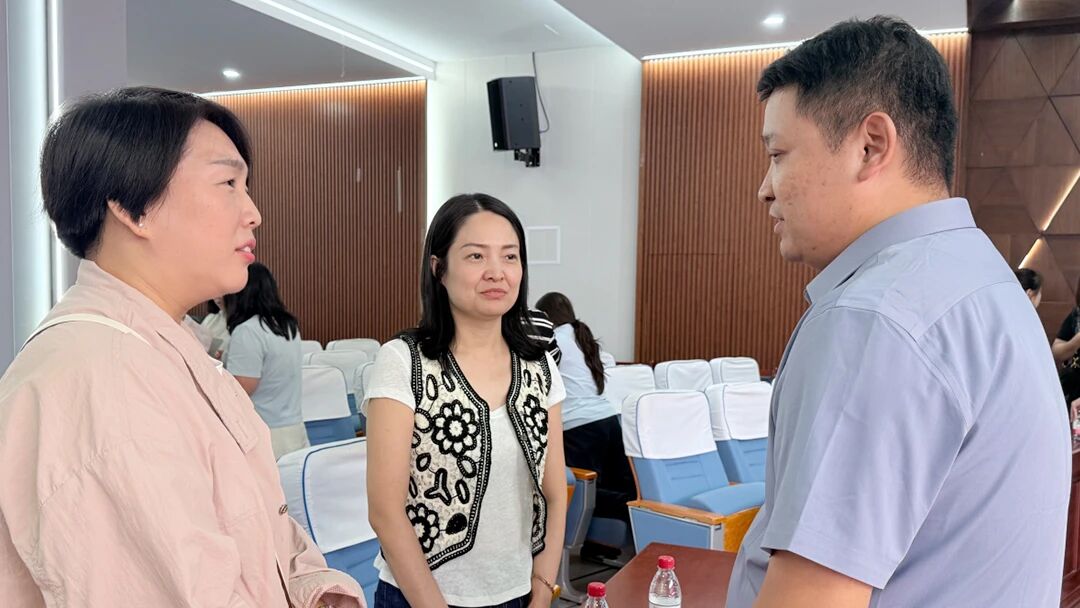 共育未来，静待花开| 初二年级家校恳谈会