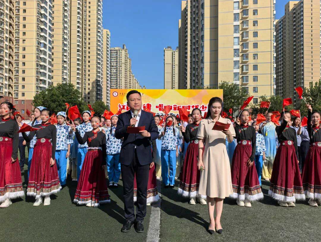 【立小•德育】泪目！六年级学生用红歌致敬信仰，回忆杀来袭，感动全场！